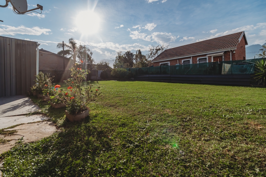 5 Bedroom Property for Sale in Blanco Western Cape